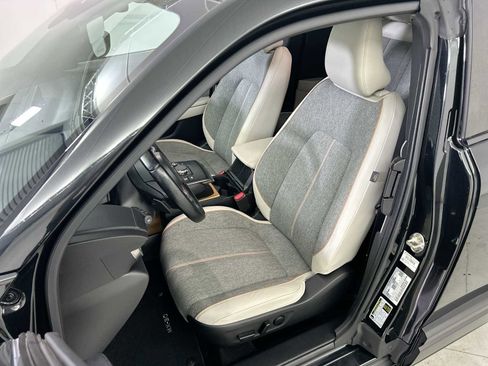 Used 2022 MAZDA MX-30 Electric w/ Premium Package image 13