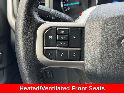 Used 2024 Ford Expedition XLT AWD/4WD image 32