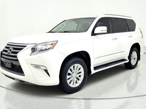 Used 2017 Lexus GX 460 Premium w/ Premium Package AWD/4WD image 3