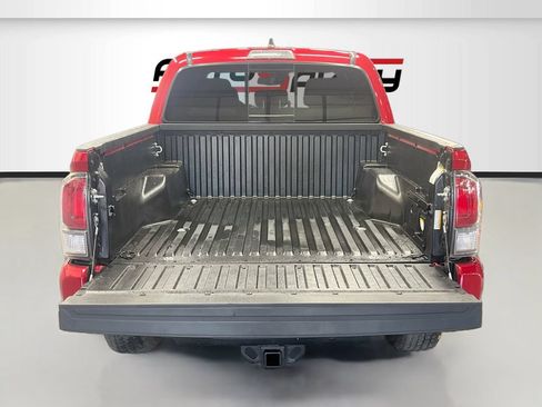 Used 2022 Toyota Tacoma TRD Off-Road w/ Truck Exterior Package (TMS) AWD/4WD image 24