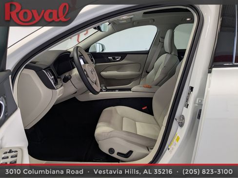 Certified 2025 Volvo V60 B5 Cross Country Plus w/ Climate Package AWD/4WD image 18