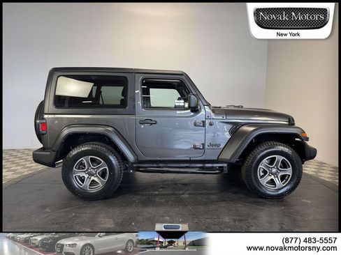 Used 2023 Jeep Wrangler Sport AWD/4WD image 5