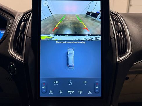 Used 2021 Ford Edge Titanium image 21