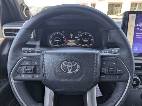 New 2026 Toyota 4Runner Limited AWD/4WD image 28