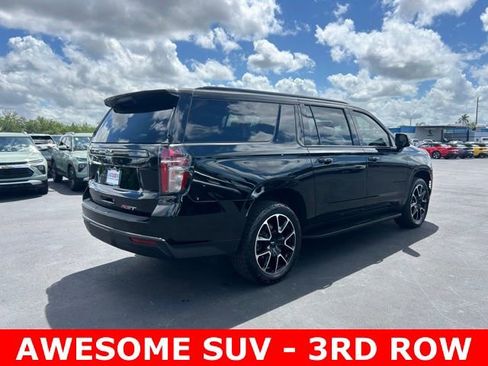 Used 2022 Chevrolet Suburban RST w/ Luxury Package AWD/4WD image 6