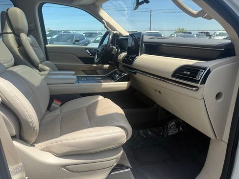 Used 2020 Lincoln Navigator Reserve w/ Luxury Package AWD/4WD image 9