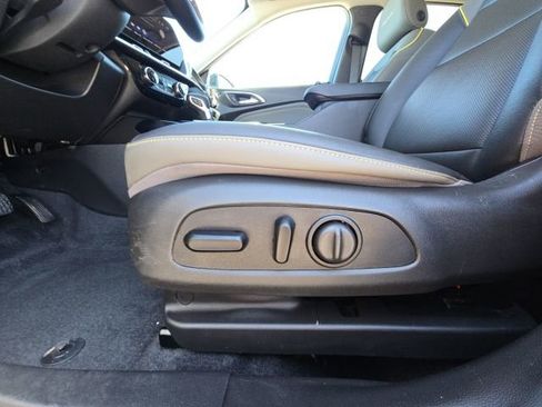 Used 2025 Chevrolet Trax ACTIV w/ Driver Confidence Package image 20