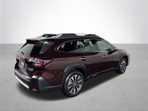 Certified 2024 Subaru Outback Touring AWD/4WD image 7