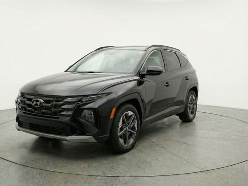 Used 2025 Hyundai Tucson SEL FWD image 3