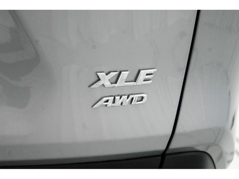 Used 2025 Toyota RAV4 XLE image 75