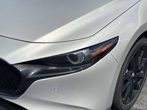 New 2026 MAZDA MAZDA3 Hatchback w/Premium Plus Pkg AWD/4WD image 7