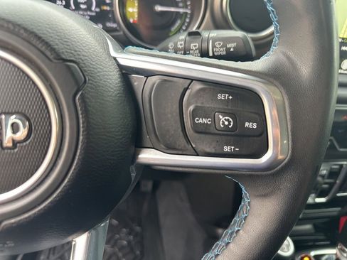 Used 2023 Jeep Wrangler Unlimited Rubicon 4xe w/ Cold Weather Group AWD/4WD image 12