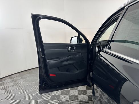 Used 2025 Kia Sorento S w/ Panoramic Sunroof Package image 27