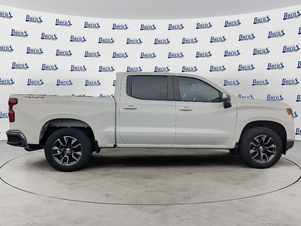 Used 2024 Chevrolet Silverado 1500 LT AWD/4WD image 2