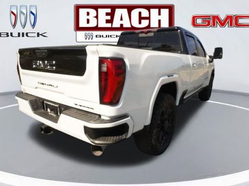 Used 2025 GMC Sierra 2500 Denali Ultimate image 3