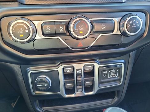 Used 2019 Jeep Wrangler Unlimited Sport S image 28