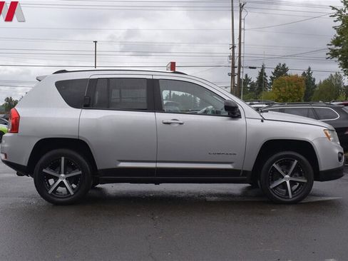 Used 2012 Jeep Compass Sport FWD image 6