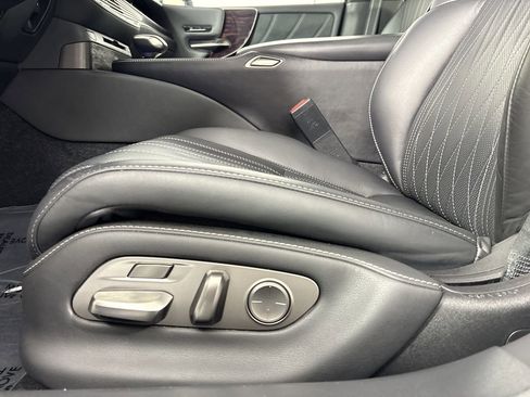 Used 2021 Lexus LS 500 AWD w/ Interior Upgrade Package image 28