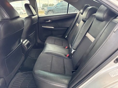 Used 2014 Toyota Camry L image 14