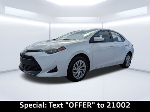 Used 2018 Toyota Corolla LE FWD image 9