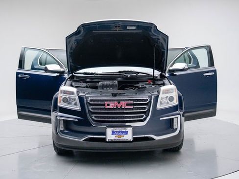 Used 2017 GMC Terrain SLE w/ Chrome Edition image 16