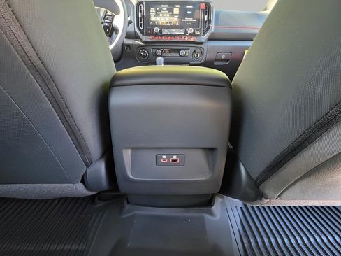 New 2026 Nissan Frontier PRO-4X w/ Tow Package AWD/4WD image 9