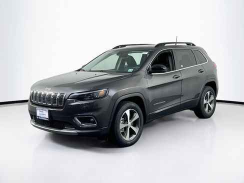 Used 2022 Jeep Cherokee Limited image 1