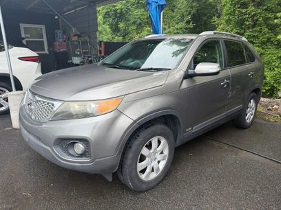 Used 2011 Kia Sorento LX w/ Convenience Pkg
