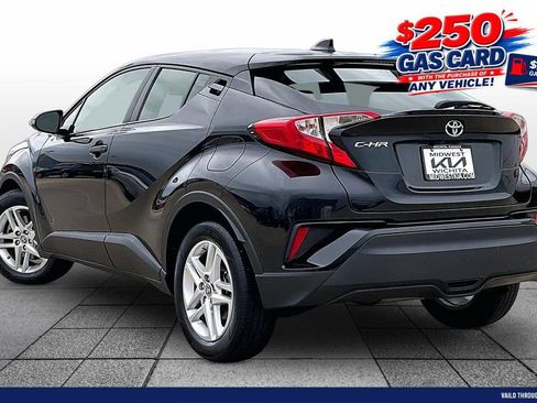 Used 2021 Toyota C-HR LE FWD image 11