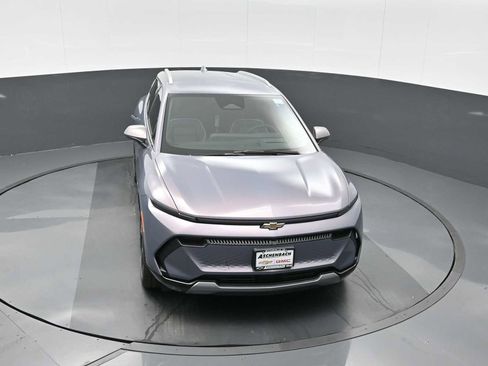 New 2026 Chevrolet Equinox EV LT image 11