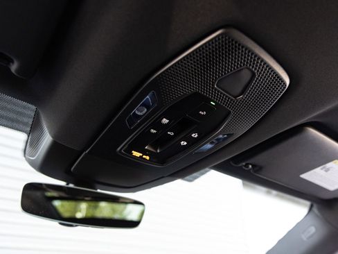 New 2026 Porsche Macan 4 Electric image 19