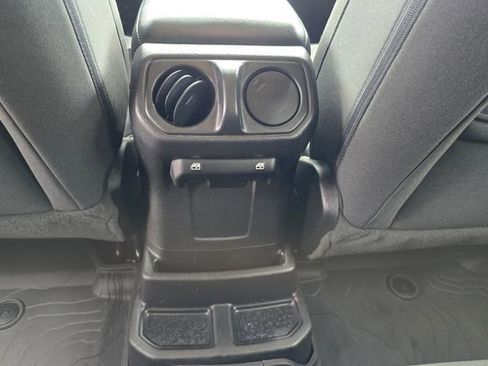 Used 2023 Jeep Wrangler Unlimited w/ Cold Weather Group AWD/4WD image 30