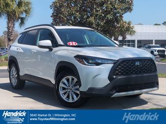 Certified 2022 Toyota Corolla Cross LE w/ Moonroof Package video 1