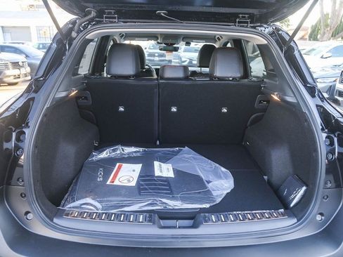 New 2026 Nissan Kicks SR w/ Illumination Package FWD image 11