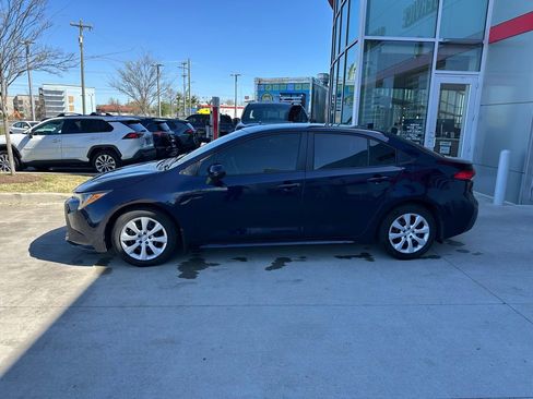 Used 2025 Toyota Corolla LE image 6