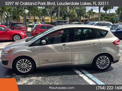 Used 2017 Ford C-MAX Energi SE FWD image 6