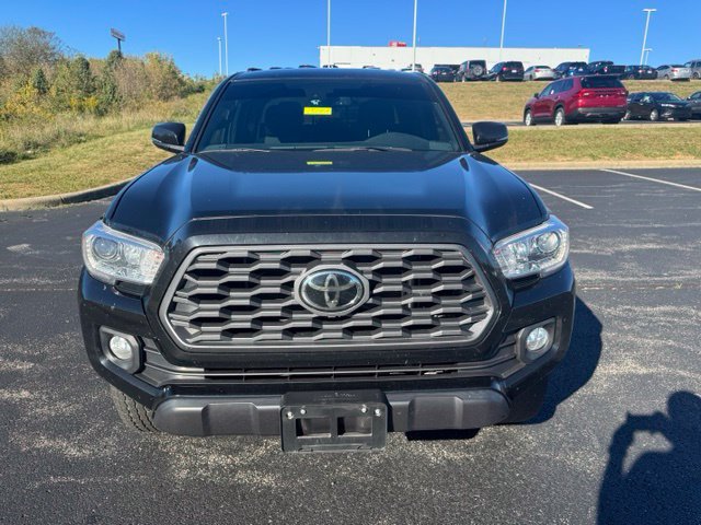 Certified 2023 Toyota Tacoma TRD Off-Road AWD/4WD image 8