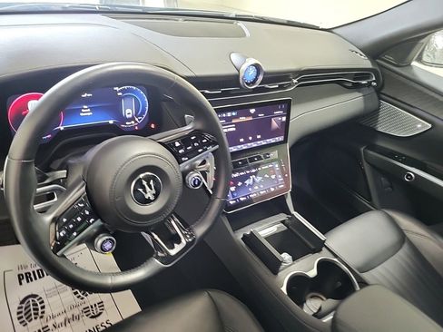 Used 2023 Maserati Grecale Modena image 6