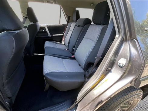 Used 2015 Toyota 4Runner SR5 AWD/4WD image 25
