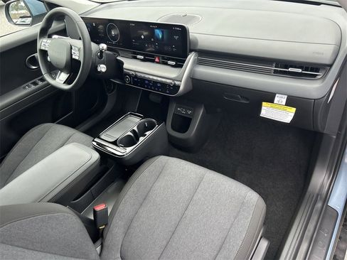 New 2025 Hyundai Ioniq 5 SE image 19