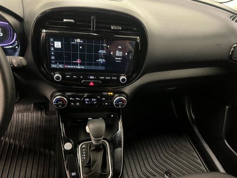 Used 2023 Kia Soul S FWD image 30