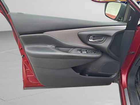 Used 2022 Nissan Murano SV image 4