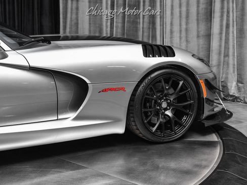 Used 2015 Dodge Viper SRT-10 RWD image 39