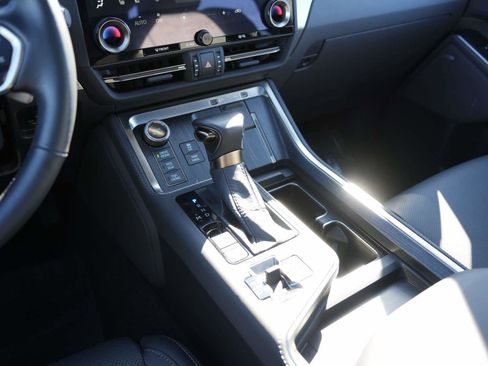 Used 2025 Lexus GX 550 GX 550 Premium 4WD 4WD image 12