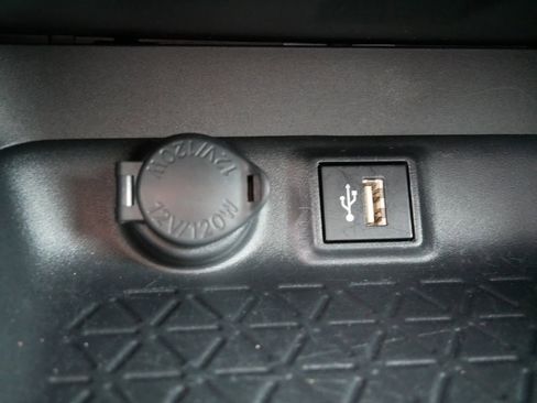 Certified 2025 Toyota RAV4 XLE AWD/4WD image 24