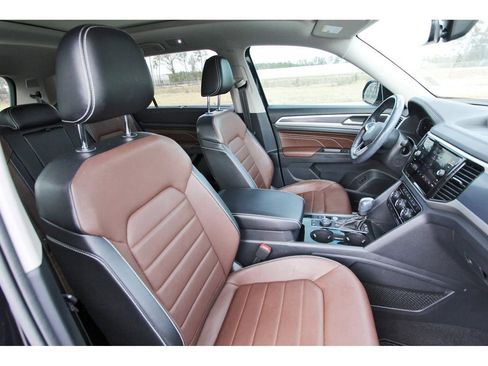 Used 2022 Volkswagen Atlas SEL Premium image 28