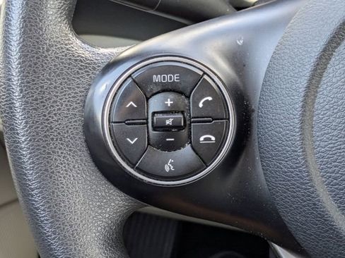 Certified 2020 Kia Soul LX FWD image 24