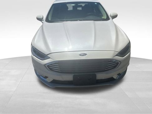 Used 2017 Ford Fusion SE w/ Fusion SE Technology Package FWD image 36