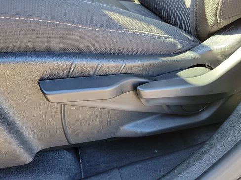 Used 2025 Chevrolet Equinox LT image 21