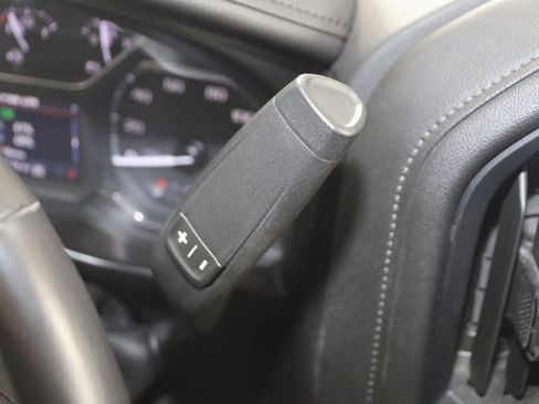 Used 2020 GMC Sierra 1500 Elevation w/ Elevation Value Package image 7